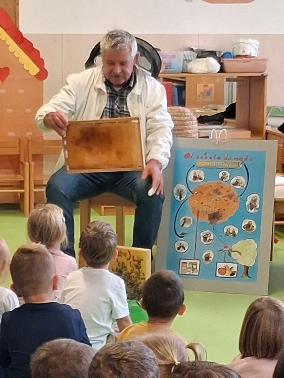 8c1d9fc0-59fe-4300-afe7-8f44ed6ca517_20251118_092204_576x768