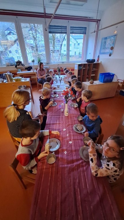 9e075ede-ac56-4d9a-b03d-d9b5927bb24a_fe483761-9de7-4a75-8856-cde7df6ef345_20251121_081813_432x768