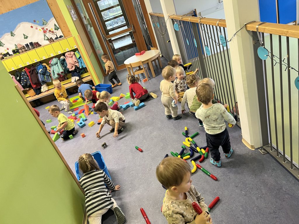 Male roke gradijo velika prijateljstva (5)